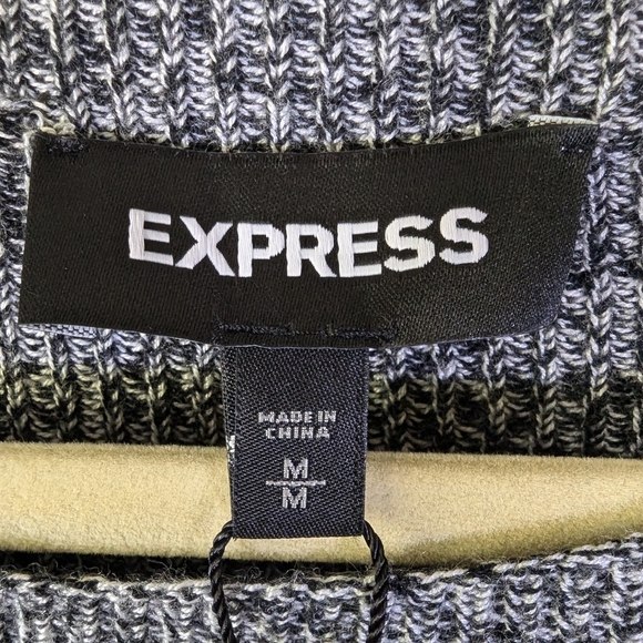 Express NWT gray wide neck sweater super soft size M - Picture 4 of 5